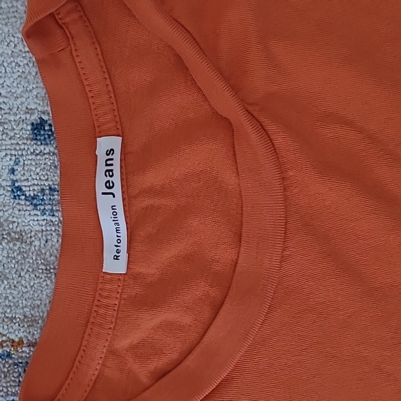 Reformation Crop T-Shirt - Picture 3 of 8